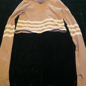 Free people size xs. NEVER worn. Too cropped for me.